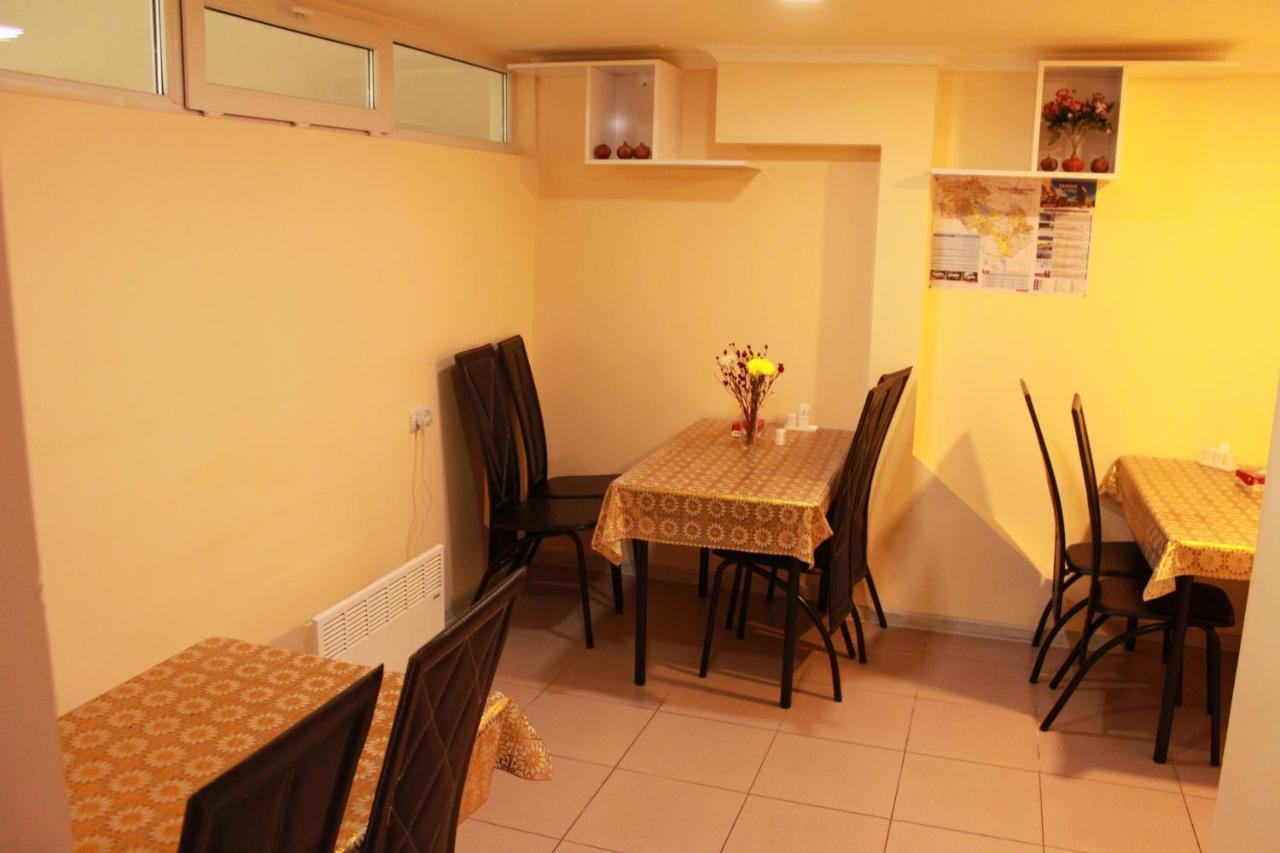 Hotel International Erévan Extérieur photo